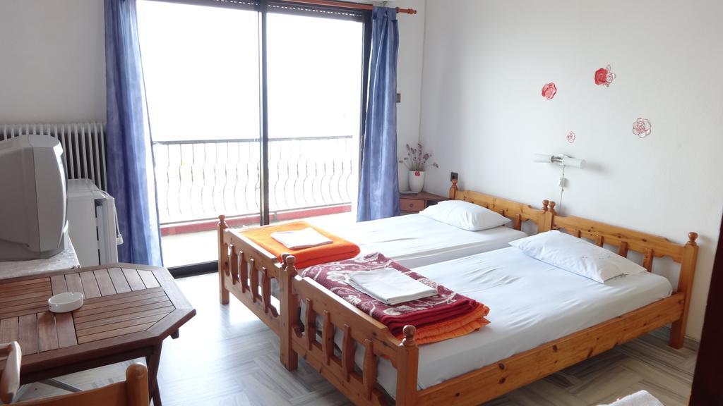 Paradies Ano Polidhendrion Room photo